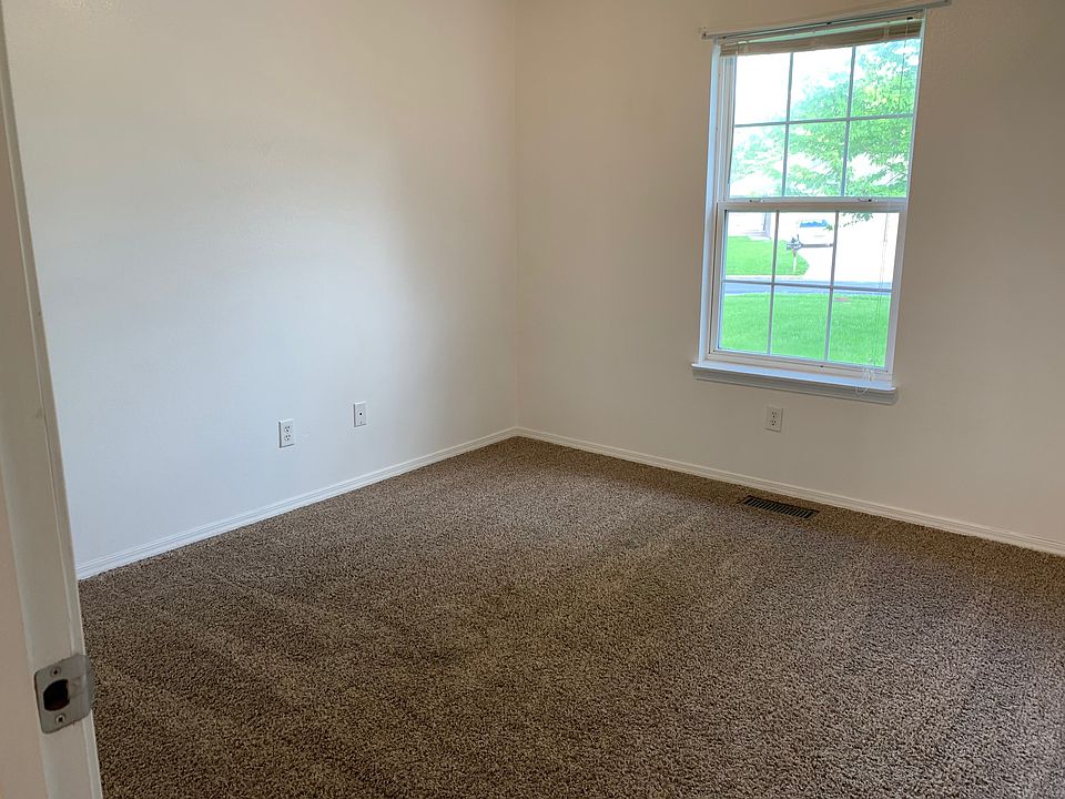 Front bedroom with walk in closet