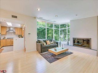 5th image of 8801 Wonderland Ave