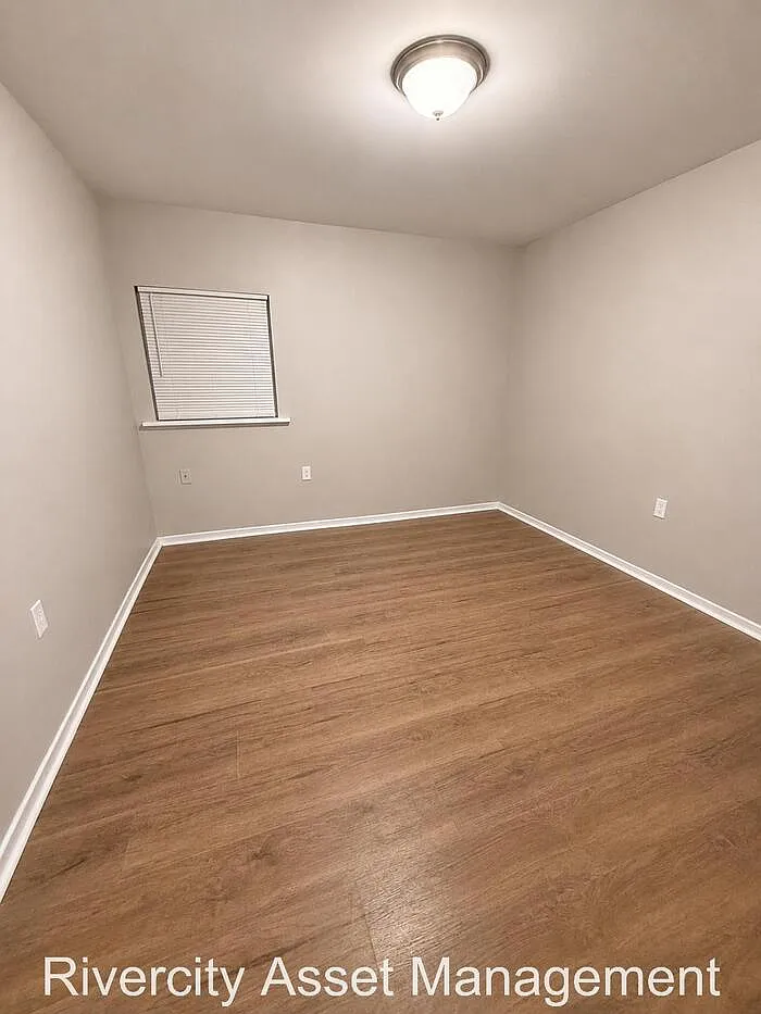 2 bed, 1.0 bath, 792 sqft, $995 — Photo 4