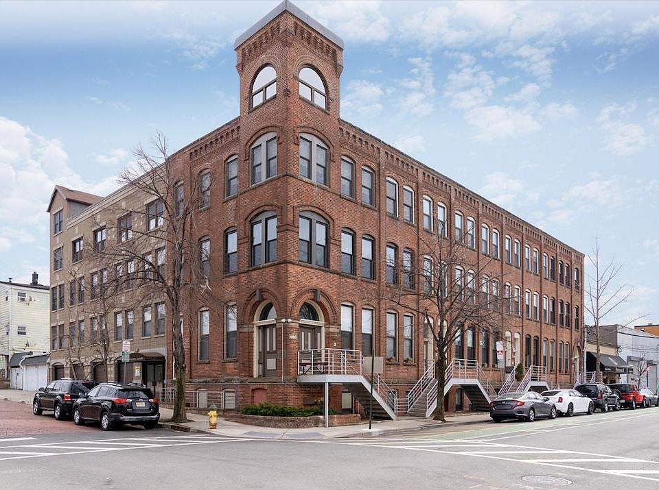 1st image of 109 Hamilton St APT 205