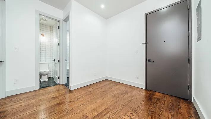 Rented by Nooklyn NYC LLC | media 11