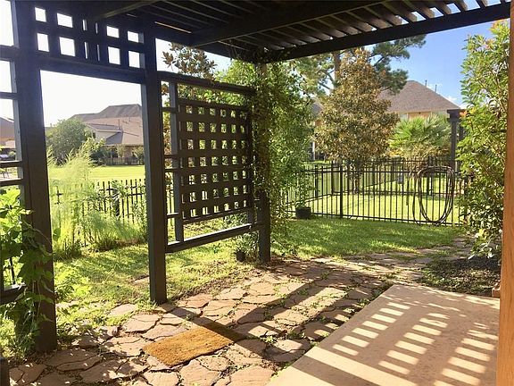 2nd image of 18721 Cypress Loch Dr