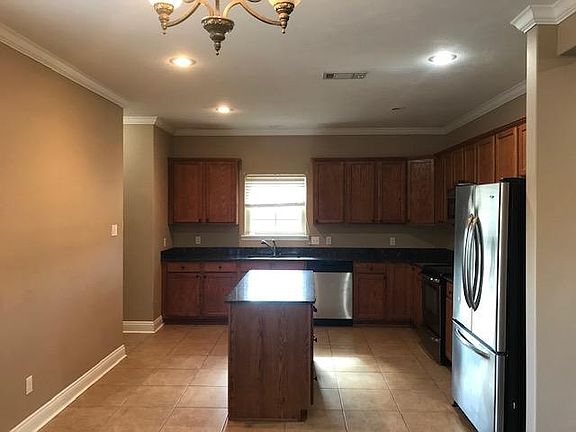 5th image of 104 Sugar Ln
