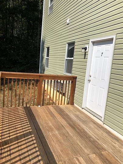 Entrance to #7