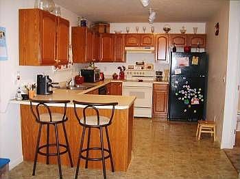 2nd image of 852 N Washington St