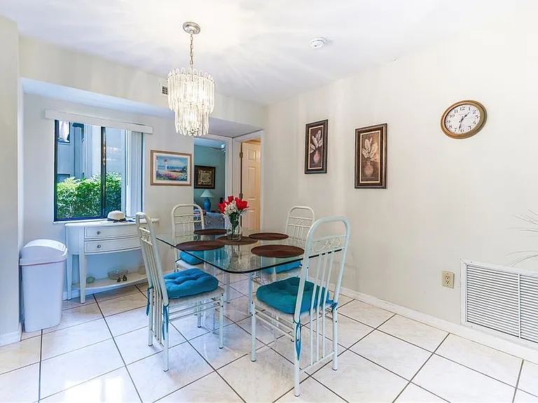 5685 Ashton Lake Dr — Photo 25