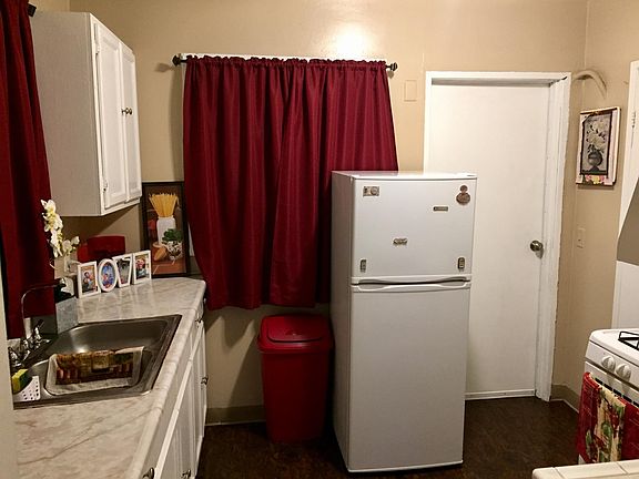 5th image of 748 N Virginia Ct #B