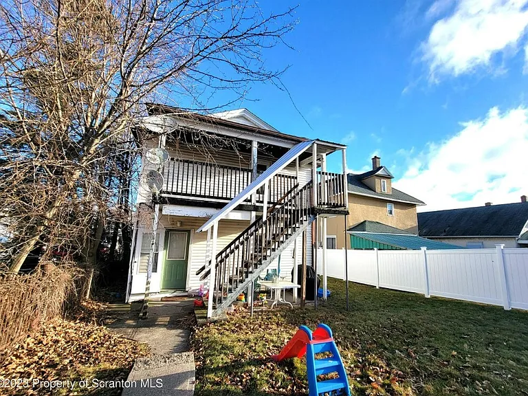1315 Farr St — Photo 21