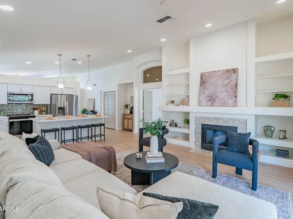 1442 W GLENMERE Drive, Chandler, AZ 85224