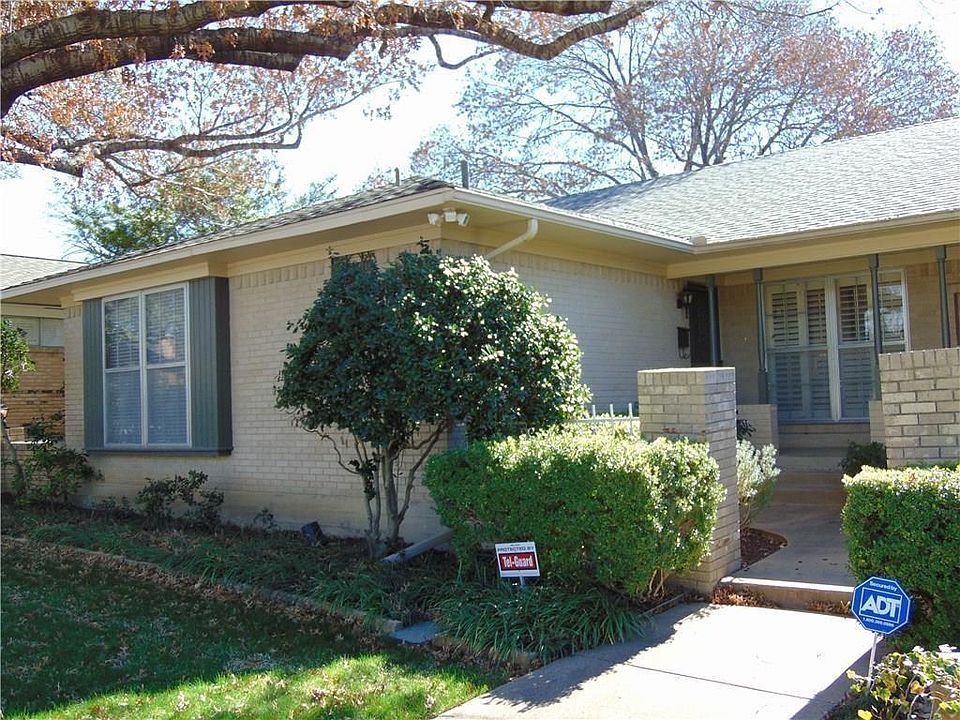 1st image of 9045 Villa Park Cir