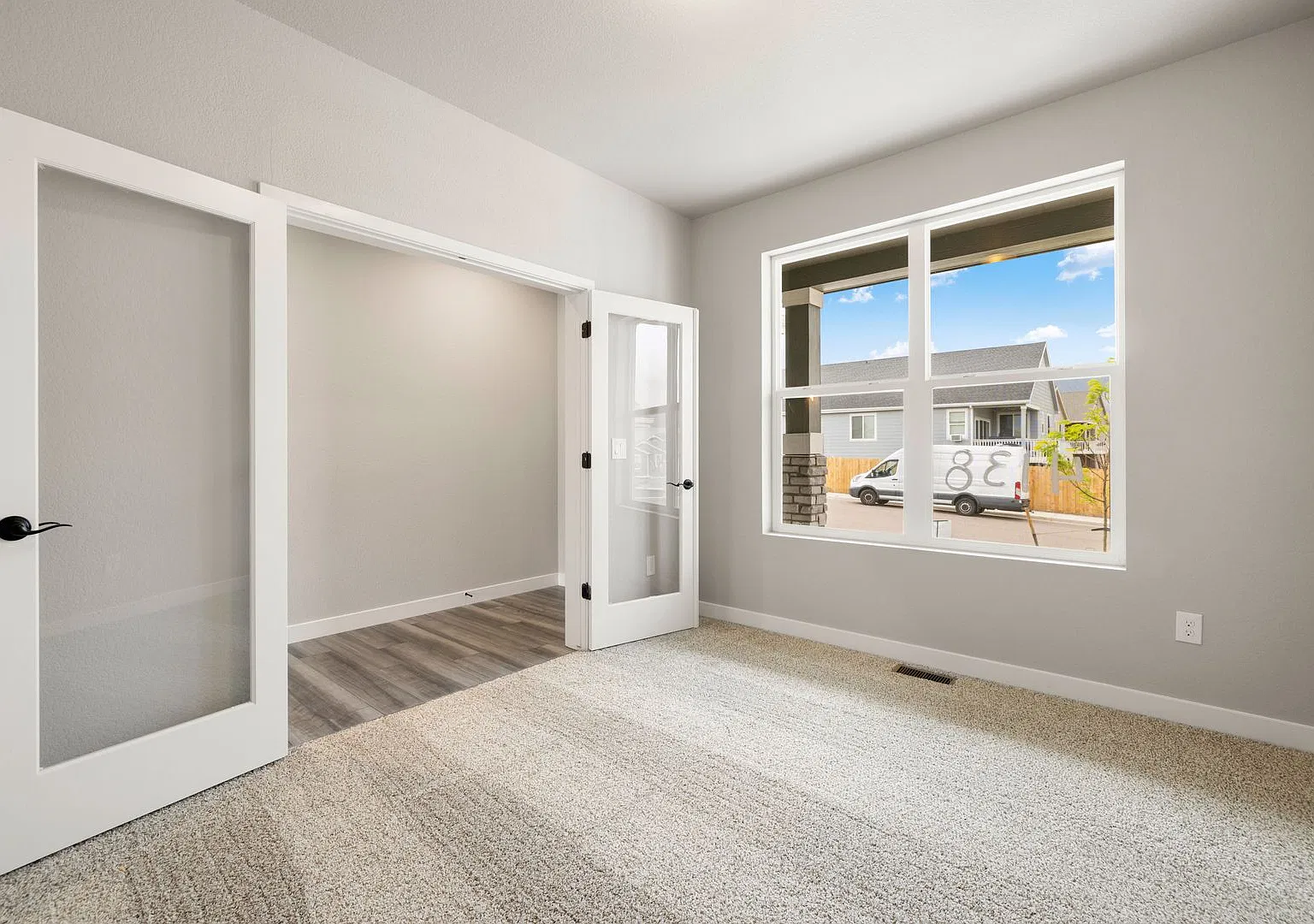 Beautiful 3-Bedroom Home with Modern Finishes & 2-Car Garage! — Photo 3