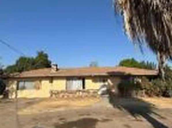 1555 College Rd, Dinuba, CA 93618
