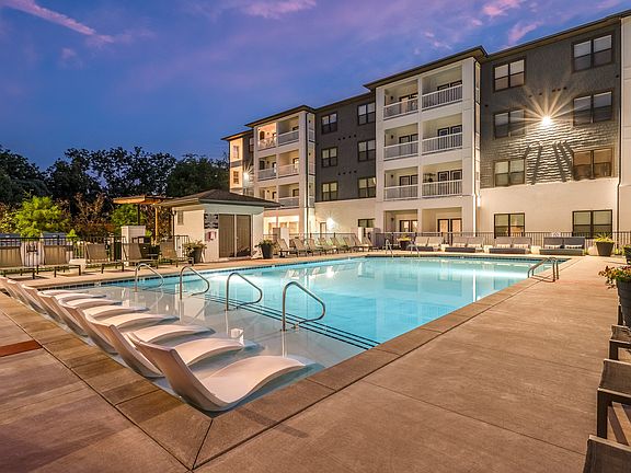 Resort Inspired Pool and Amenities