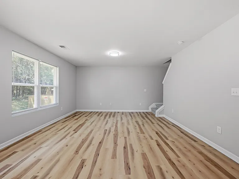 152 Evvalane Dr — Photo 15
