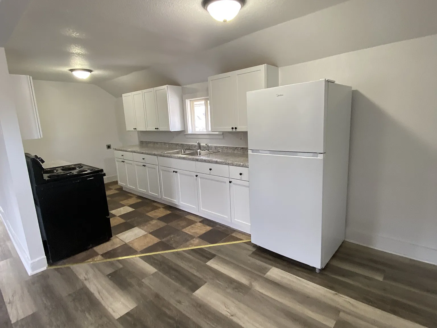 Wilkins West Street 232 - 2 (upper) — Photo 1