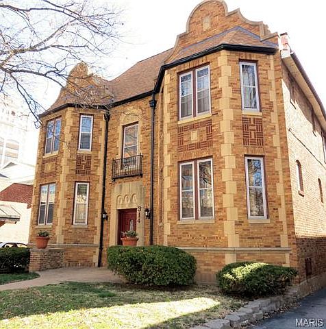 1st image of 314 S Hanley Rd APT 2S
