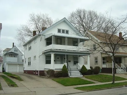 1515 Larchmont Ave #UP Photo 1