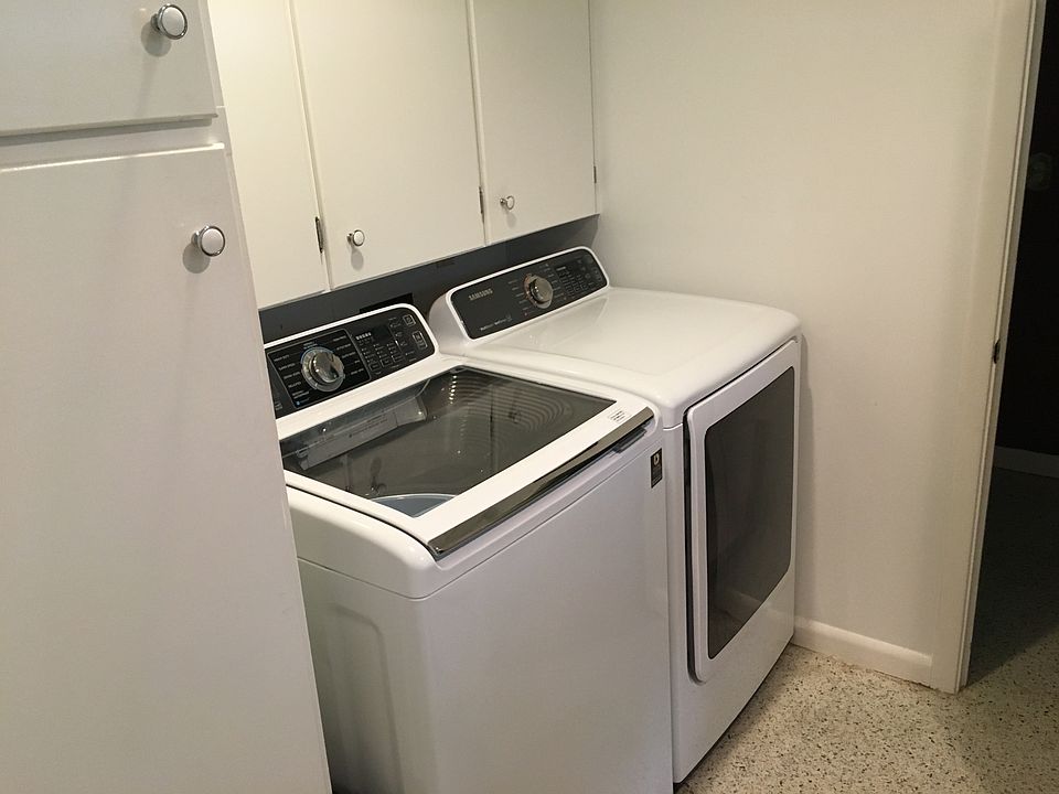 1st image of 6803 Madrid Ave