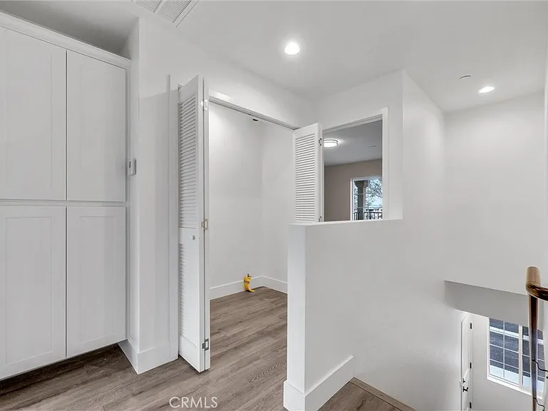16385 Valencia Ave #3 — Photo 29