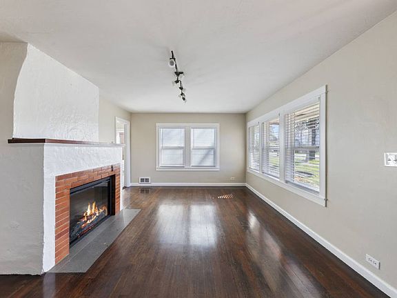 5th image of 1014 NE Hembree St