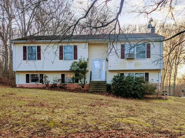 18 Sarah Drive, Montville, CT 06382