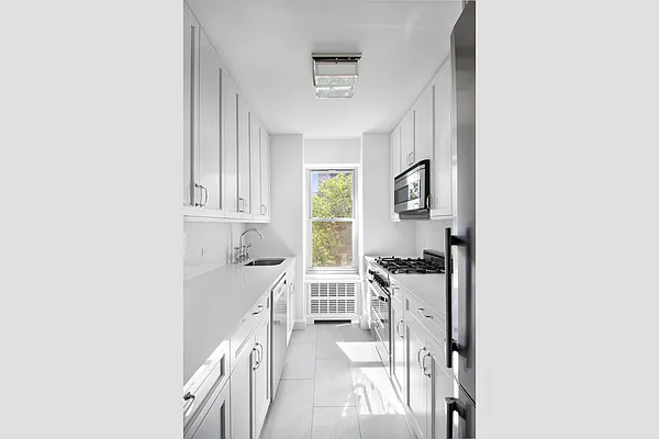 Sold by Stribling | media 5
