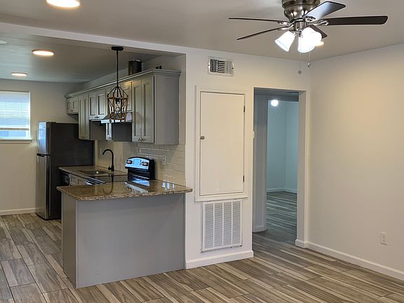 3rd image of 8322 Palm St #1B