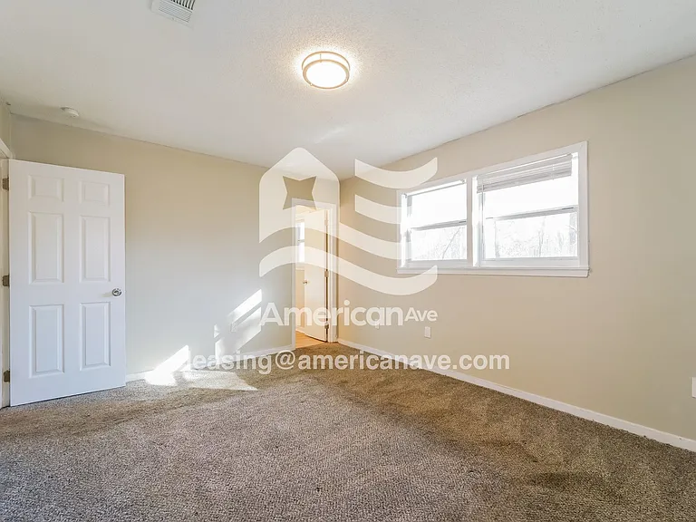 785736_007_wm_-_main_bedroom_13538857.jpg