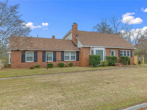 204 George Washington Hwy N, Chesapeake, VA 23323