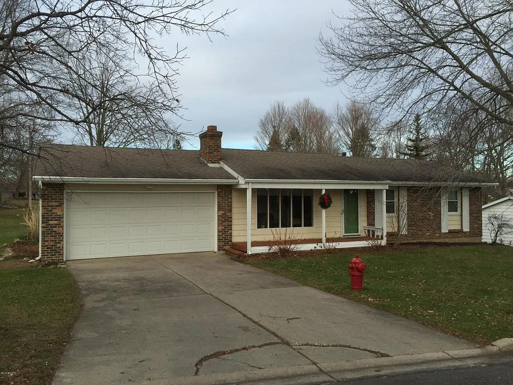 407 E Lincoln St photo 1