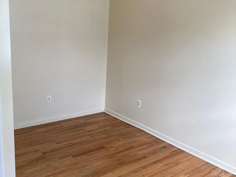 32 S Main St — Photo 5