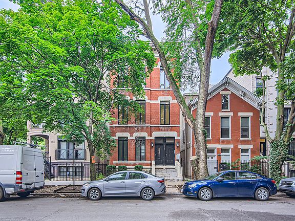 2nd image of 1502 N Hudson Ave #2
