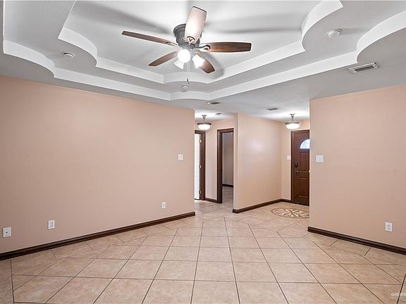 3rd image of 307 Silverado Dr E