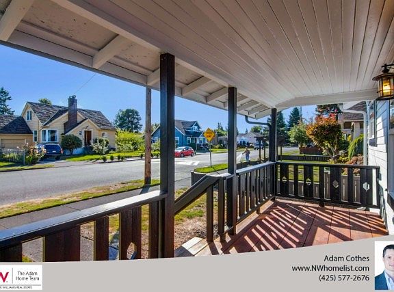 4th image of 905 3rd Ave NW