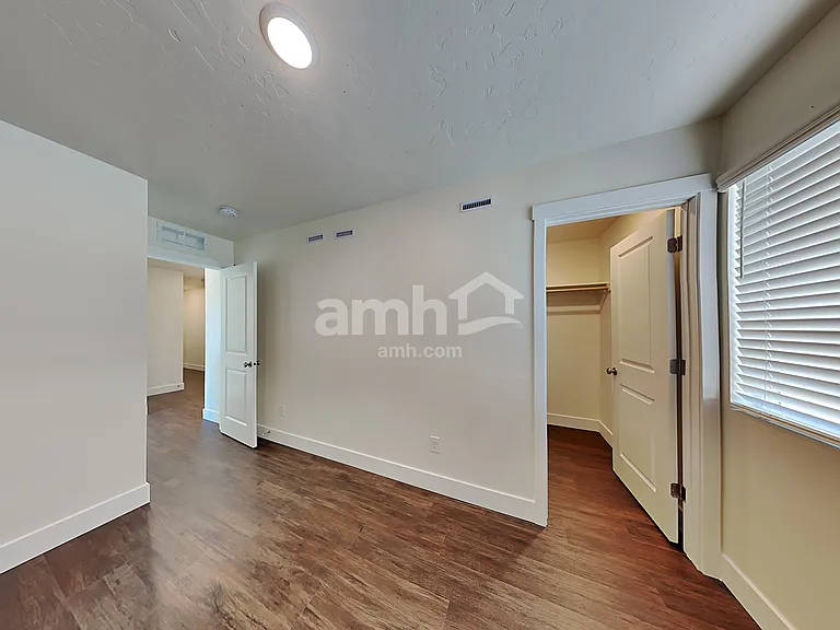 1336 N Alderleaf Ave — Photo 18