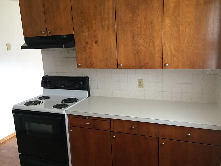 719 Edward St #B — Photo 13