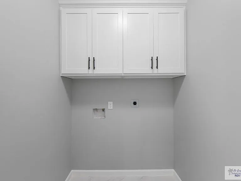 7411 Converse Lk — Photo 19
