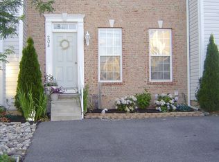 204 Eagle Ridge Ct, Newark, DE 19702