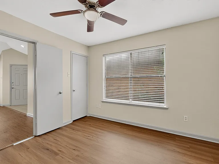 1700 Wheatfield Dr — Photo 27