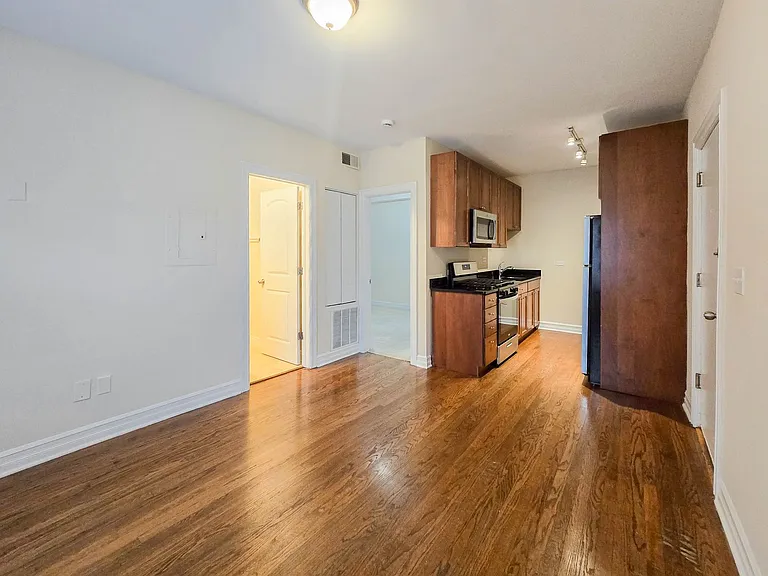 3808-16 N. Sheffield — Photo 27