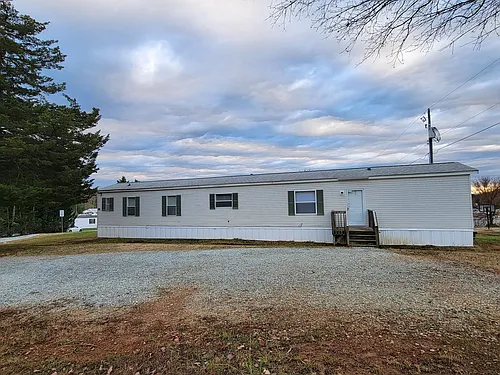 596 Trollingwood Hawfields Rd Photo 1