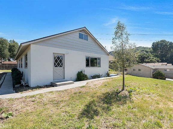 3rd image of 25030 Atwood Blvd