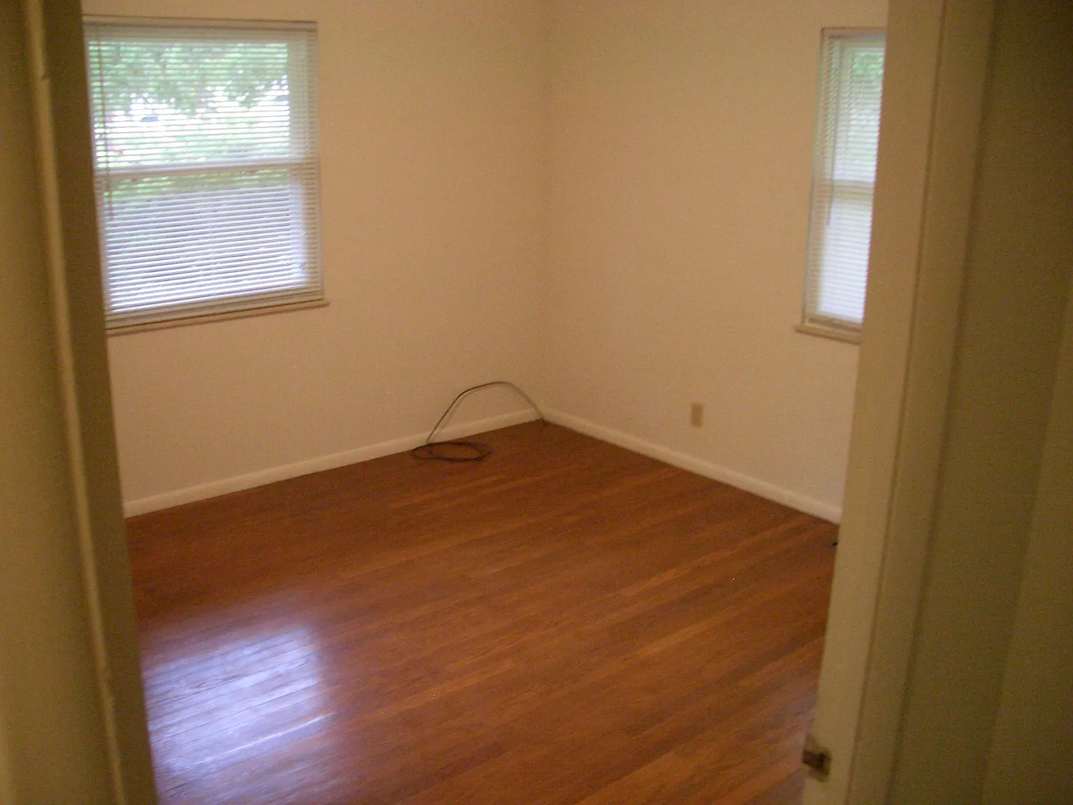 3 bed, 1344 sqft, $2,400 — Photo 3