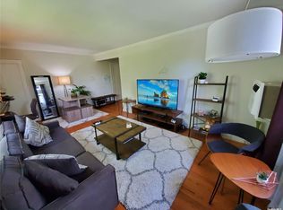 29 W Mill Dr APT 12A, Great Neck, NY