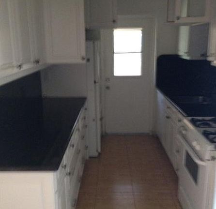 2nd image of 1210 NE 42nd St