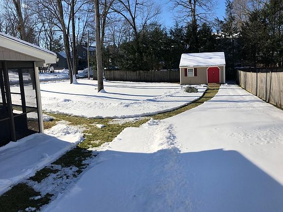 5th image of 83 Southern Ave