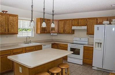 5th image of 5402 Bracken Dr