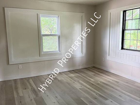 3rd image of 146 N Birmingham Pl