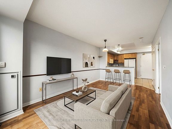 3rd image of 1801 Bayview Ave #103