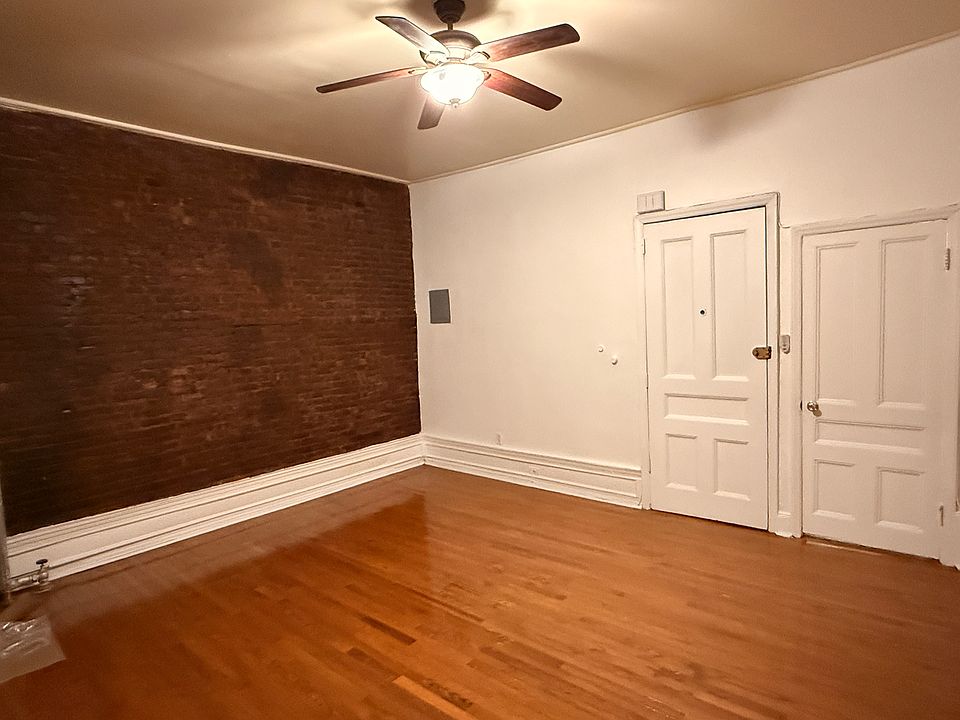 1st image of 118 Bainbridge St #2R
